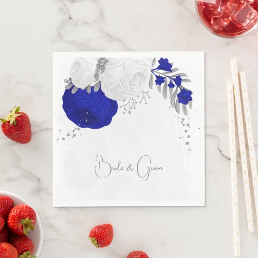 Serviette En Papier royal bleu & blanc fleurs argent mariage (En situation)