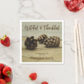 Serviette En Papier Rustic Brown Pinecones Custom Name Thanksgiving (En situation)
