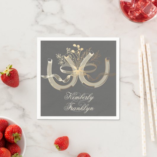 Serviette En Papier Rustic Country Horseshoe Gold et Grey Mariage (En situation)
