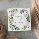 Serviette En Papier Rustic Lilac Mariage<br><div class="desc">Ces serviettes en papier lilas rustiques sont parfaites pour une réception de mariage de printemps ou d'été. Le design floral romantique et élégant présente des fleurs sauvages lilas violets d'aquarelle aux allures de jardin boho. Personnalisez les serviettes avec les noms de la mariée et du marié, et la date du...</div>