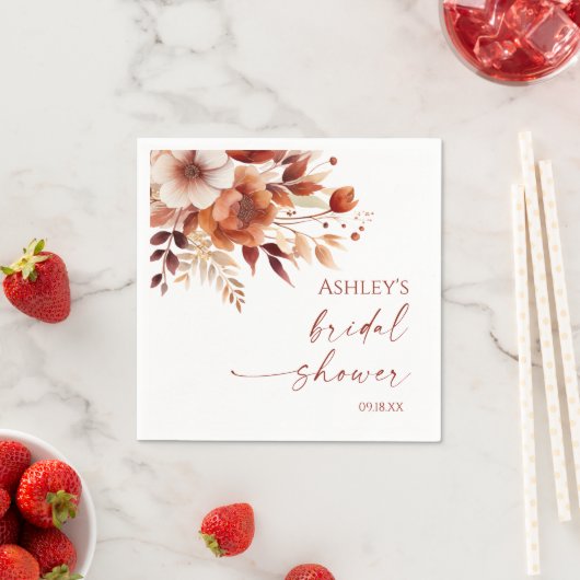 Serviette En Papier Rusty Bourgogne Brown Floral Fête des mariées (En situation)