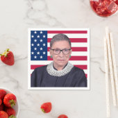 Serviette En Papier Ruth Bader Ginsburg avec drapeau américain (En situation)