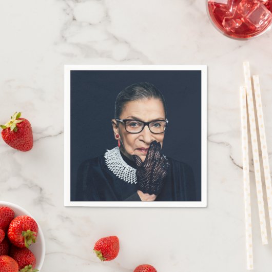 Serviette En Papier Ruth Bader Ginsburg avec Glove (En situation)