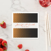 Serviette En Papier Saffron Polka Dot Noir moderne (En situation)