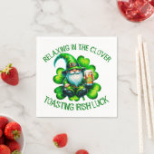 Serviette En Papier Saint Patrick Gnome mignonne avec bière | (En situation)