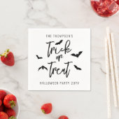 Serviette En Papier Script de Trick Or Treat noir avec Halloween chauv (En situation)