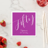 Serviette En Papier Script simple moderne rose foncé 50e anniversaire (En situation)