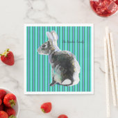 Serviette En Papier Serviette de fête avec lapin sur Arrière - plan bl (En situation)