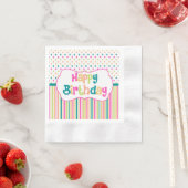 Serviette En Papier Serviettes colorées en papier d'anniversaire (En situation)