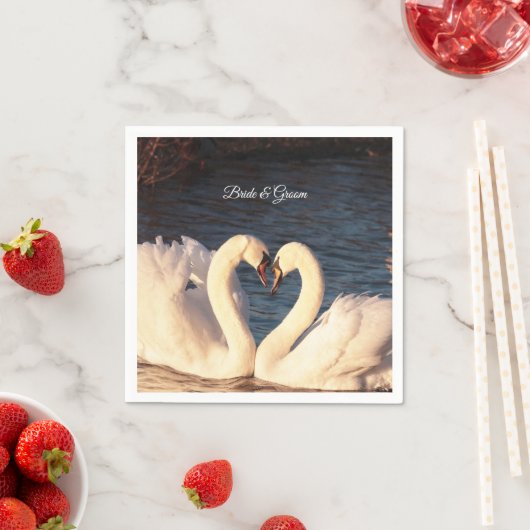 Serviette En Papier Serviettes en cygnes blancs (En situation)