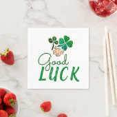 Serviette En Papier Shamrock de fermeture à quatre feuilles vert (En situation)