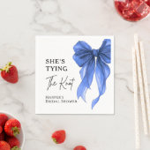 Serviette En Papier She's Tying The Knot Blue Bow Bridal Shower (En situation)