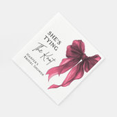 Serviette En Papier She's Tying The Knot Red Bow Bridal Shower (Coin)