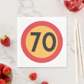 Serviette En Papier SIGNE DE LA ROUTE À 70 Vitesse Limite (En situation)