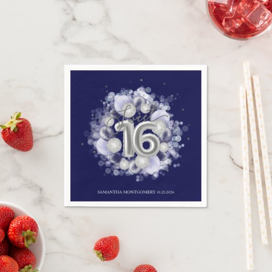 Serviette En Papier Silver Foil Sweet 16 Ballons Anniversaires Royal B (En situation)