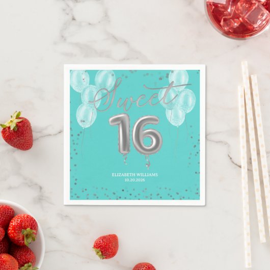 Serviette En Papier Silver Foil Sweet 16 Ballons d'anniversaire Royal (En situation)