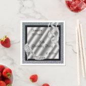 Serviette En Papier Silver Glittery Stiletto & Streamers 25e anniversa (En situation)