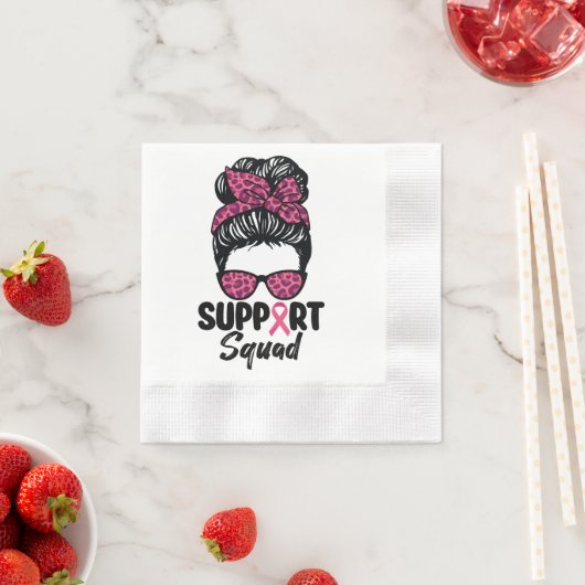 Serviette En Papier Soutien Squad Messy Bun Pink Warrior Cancer du sei (En situation)