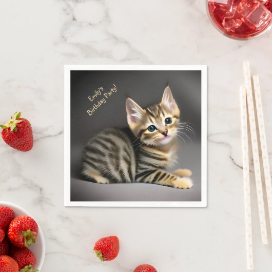 Serviette En Papier Tabby chatte mignonne - anniversaire de enfant (En situation)