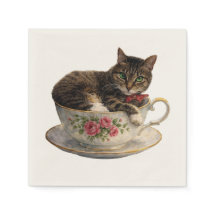 Tabby dans une tasse de thé