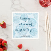 Serviette En Papier Tige bleue moderne (En situation)