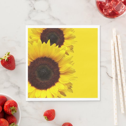 Serviette En Papier Tournesols sur mariage de fête d'anniversaire jaun (En situation)