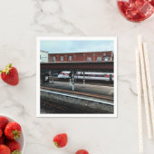 Serviette En Papier Train rouge et blanc (En situation)