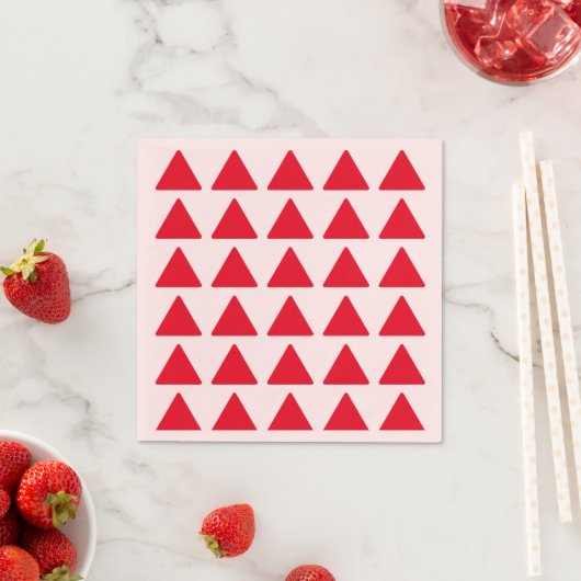 Serviette En Papier Triangle rouge Motif rose Art moderne (En situation)