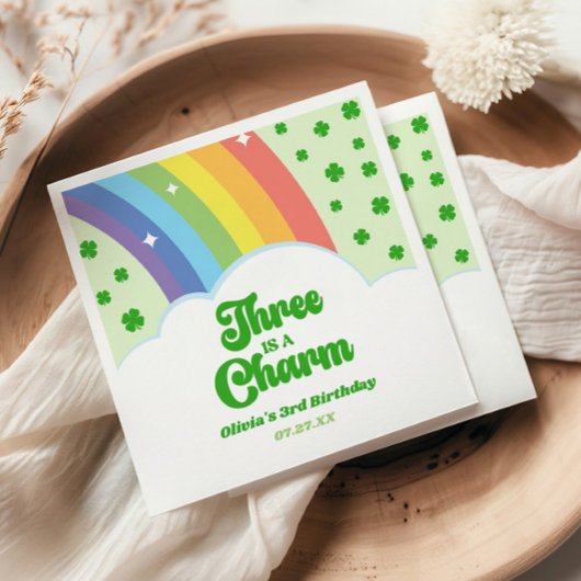 Serviette En Papier Trois Est Un Charme Arc-en-Ciel Fête d'anniversair