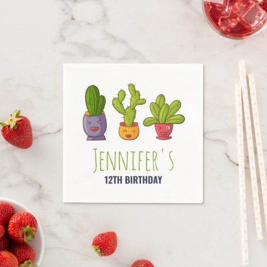 Serviette En Papier Trois mignons cactus dans des pots de fleurs Illus (En situation)