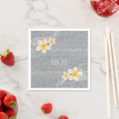 Serviette En Papier Tropical Plumeria Fleur Grey Jaune Summer Party (En situation)