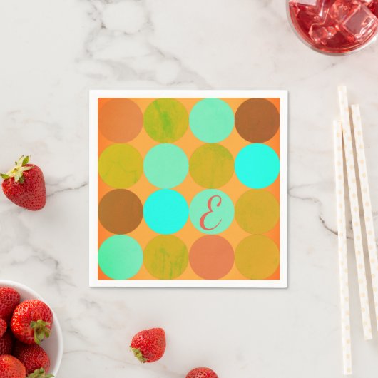 Serviette En Papier Turquoise Bleu Vert & Cercles Orange Monogramme (En situation)