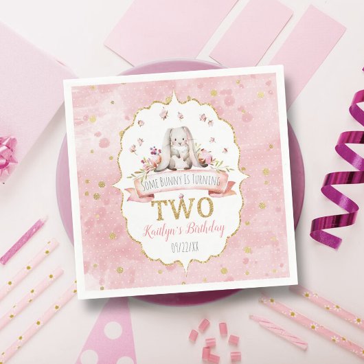 Serviette En Papier Un lapin est en train d'atteindre deux 2e annivers