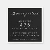 Serviette En Papier Un Mariage Pandémique Drôle L'Amour Reporté Est Pa (Devant)