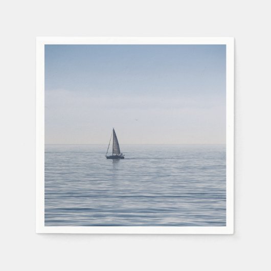 Serviette En Papier Un voilier en mer calme (Devant)