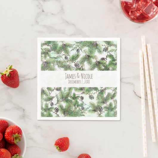 Serviette En Papier Vacances Green & Pine Cônes Pays Mariage d'hiver (En situation)