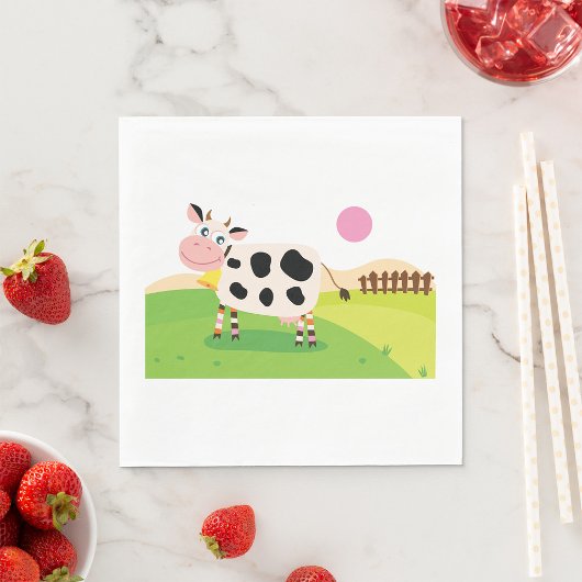 Serviette En Papier Vache Dans Un Papier Sur Le Terrain