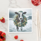 Serviette En Papier Vache de Noël portant une couronne (En situation)