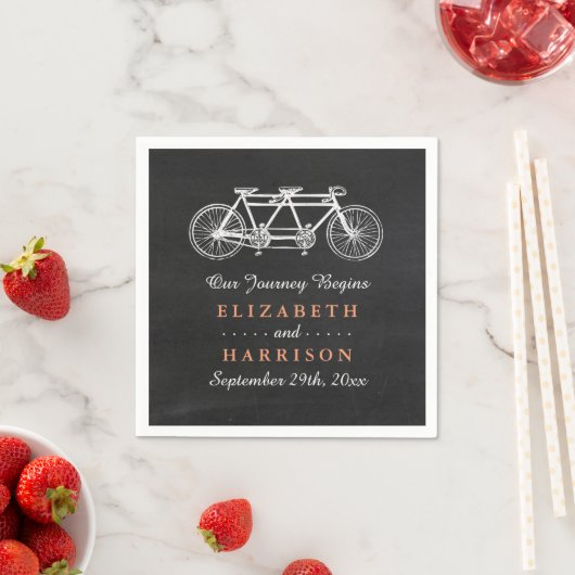 Serviette En Papier Vélo Tandem Sur Mariage Chalkboard (En situation)