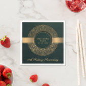 SERVIETTE EN PAPIER VERT FAUX OR MANDALA TOUTE ANNÉE 50E ANNIVERSAIRE (En situation)