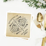 Serviette En Papier Vintage Rustic Black Flourish Mariage<br><div class="desc">Des tourbillons et des fioritures décoratifs noirs encadrent cet élégant design de mariage serviette en  de typographie vintage. Inclut du texte en monogramme noir personnalisé que vous pouvez personnaliser et un arrière - plan en ivoire rustique est imprimé avec une texture de papier parchemin vieilli.</div>