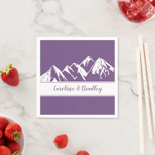 Serviette En Papier Violet avec Arrière - plan White Mountain Range | (En situation)