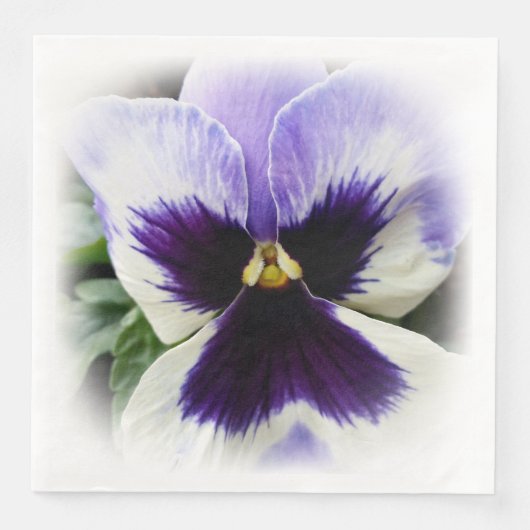 Serviette En Papier violet profond sur blanc (Devant)