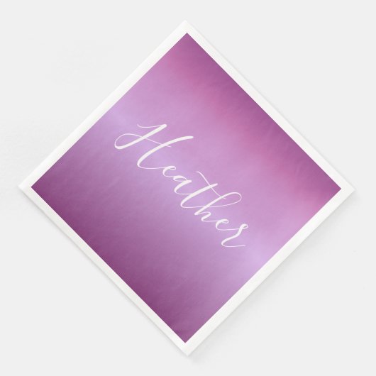 Serviette En Papier Violet violet et script blanc personnalisé (Coin)