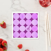 Serviette En Papier Violet, Violet Magenta et Cercles roses Monogramme (En situation)