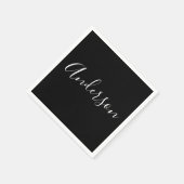 Serviette En Papier Votre nom | Élégant script blanc sur noir (Coin)