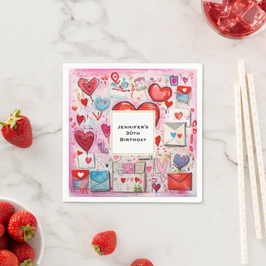 Serviette En Papier Whimsical Hearts and Love Letters Motif Anniversai (En situation)