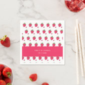 Serviette En Papier Whimsical Pink Strawberry Wedding Napkins (En situation)