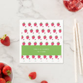Serviette En Papier Whimsical Pink Strawberry Wedding Napkins (En situation)