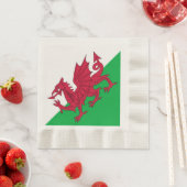 Serviette En Papier Y Ddraig Goch : Drapeau gallois serviettes en ping (En situation)